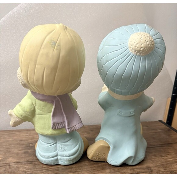 Vintage 2000 Precious Moments Boy & Girl Christmas Caroler - Picture 4 of 6